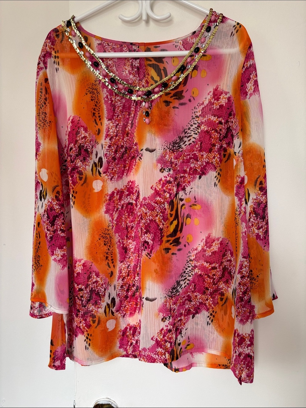 🎉4/30$🎉 Women’s Pink & Orange Beaded Neck Blouse